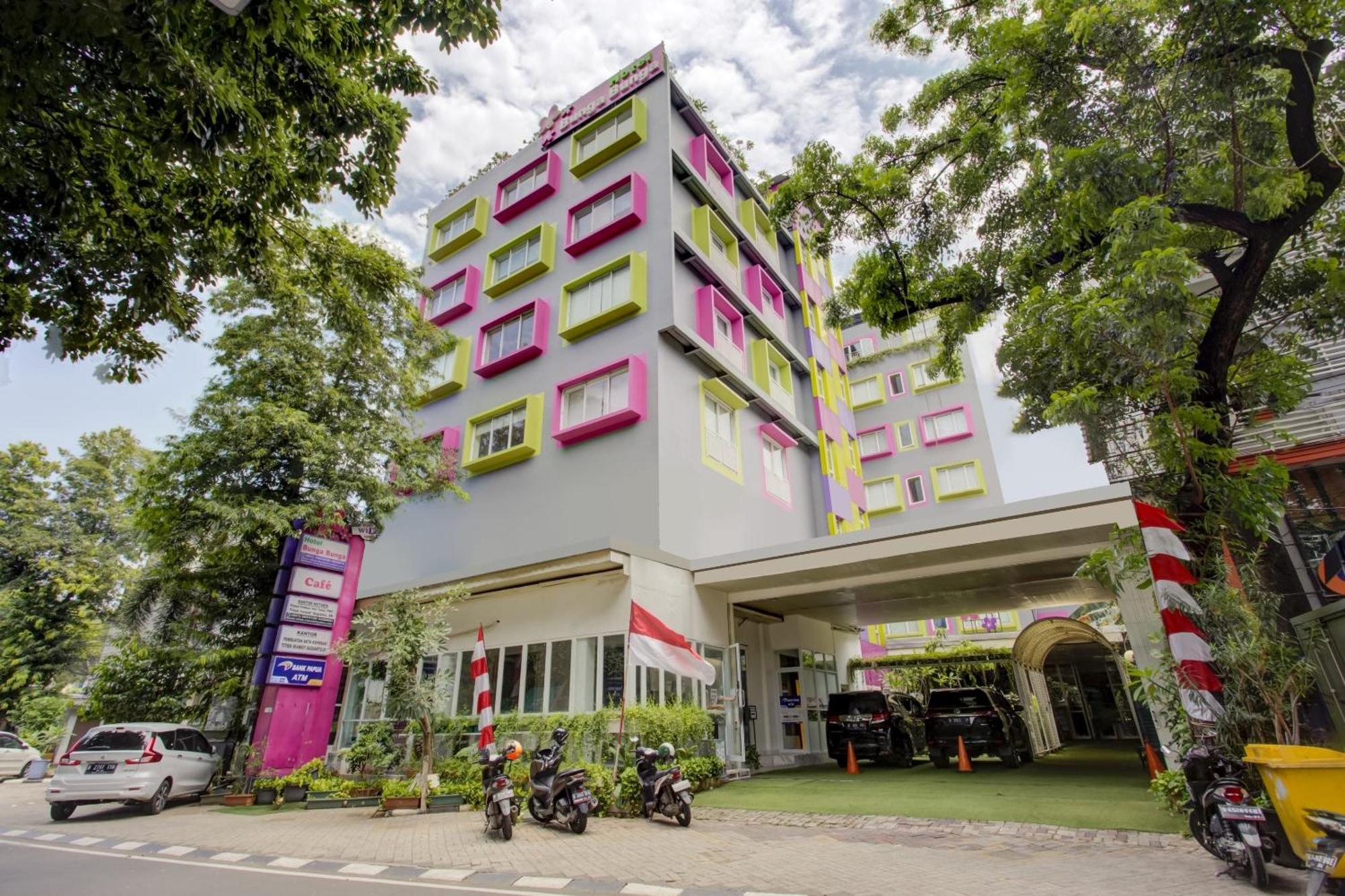 OYO 4005 Bunga Dahlia Guest House Jakarta Exterior foto